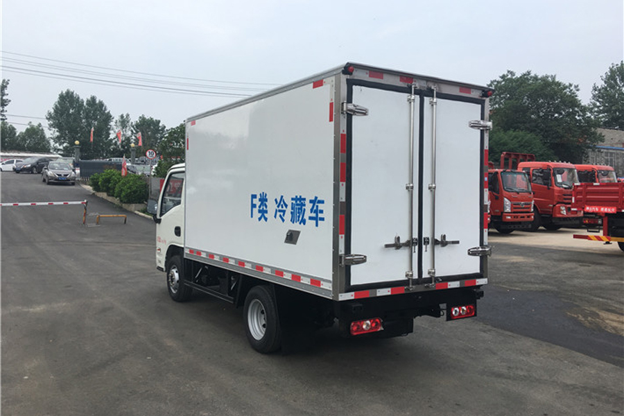 跃进后双轮冷藏车3.3米（汽油）