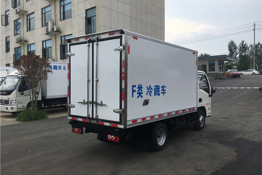 跃进后双轮冷藏车3.3米（汽油）